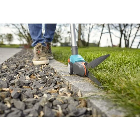 GARDENA Forbici Per Erba Manuali, Con Ruote E Lame Girevoli Comfort (12100-20) 3 GARDENA Forbici Per Erba Manuali, Con Ruote E Lame Girevoli Comfort (12100-20) - immagine 3