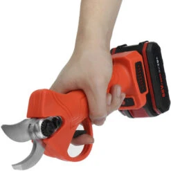 Forbice Da Patatura Elettrica Con 2 Batterie Cesoia Elettrica Per La Potatura MAX. 30mm Rosso 9 Forbice Da Patatura Elettrica Con 2 Batterie Cesoia Elettrica Per La Potatura MAX. 30mm Rosso -Diserbo Forniture Negozio 66346310 5